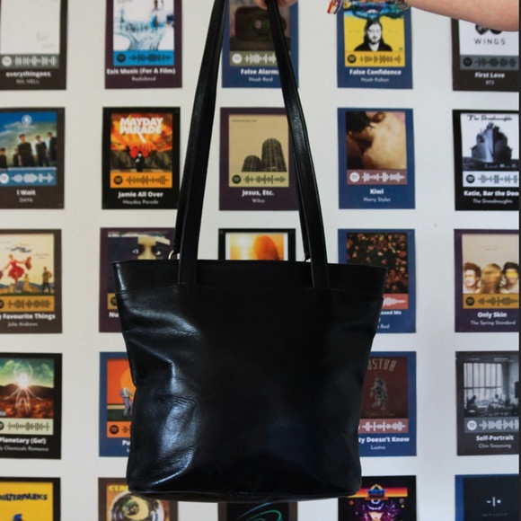 Carletto Handbags - Vintage Real Carletto Leather Bag